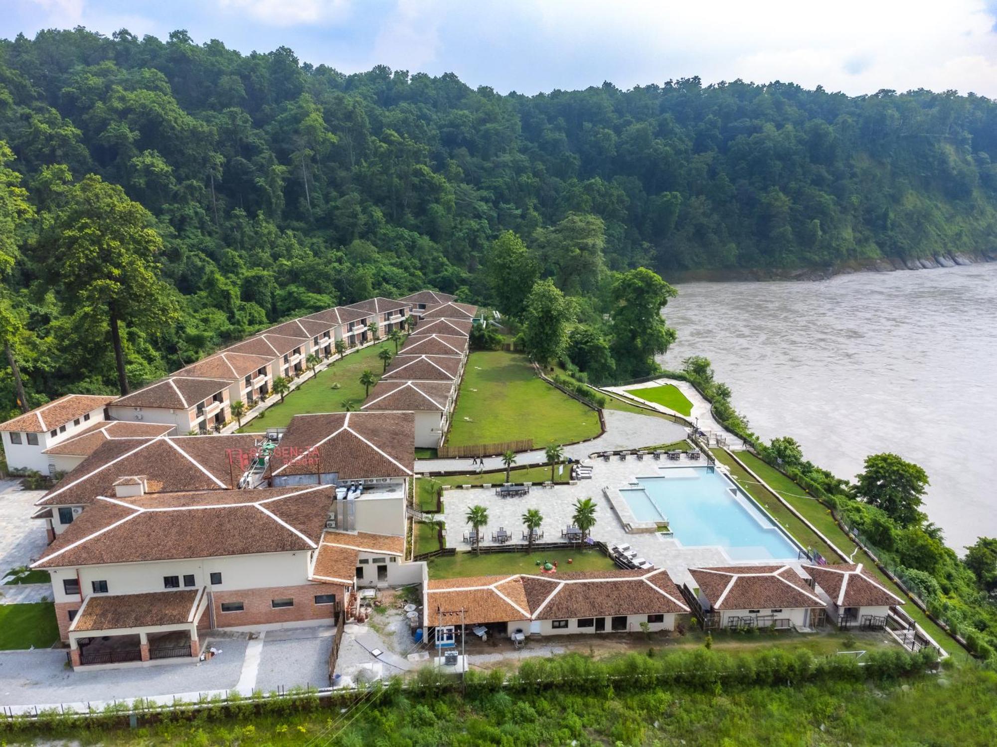 Regenta Resort & Spa By Riverside, Читван Екстериор снимка